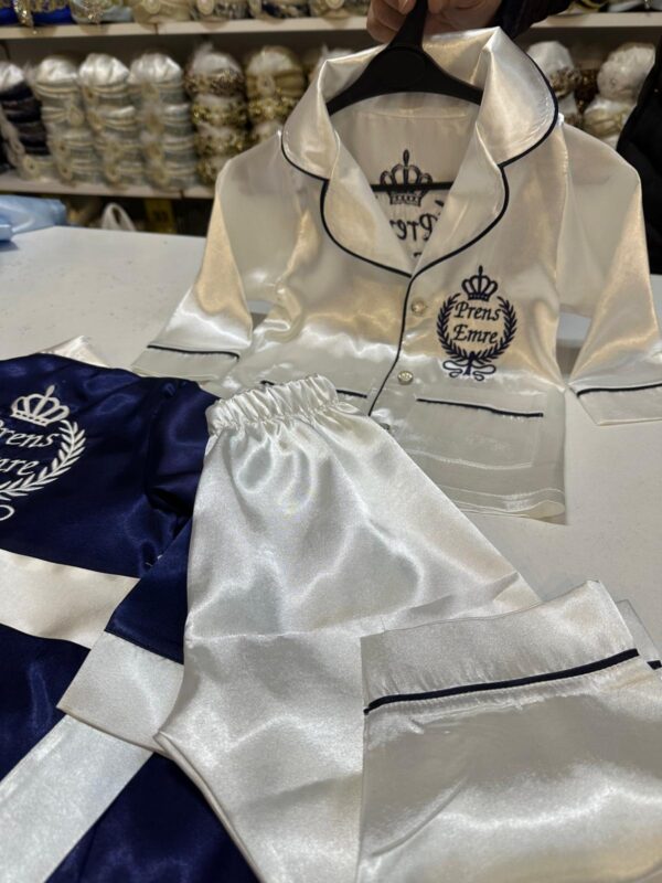 Bebe Yaka Pijama ve Sabahlık Takımı